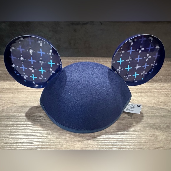 Mouse Ears Hat - Picture 2 of 2